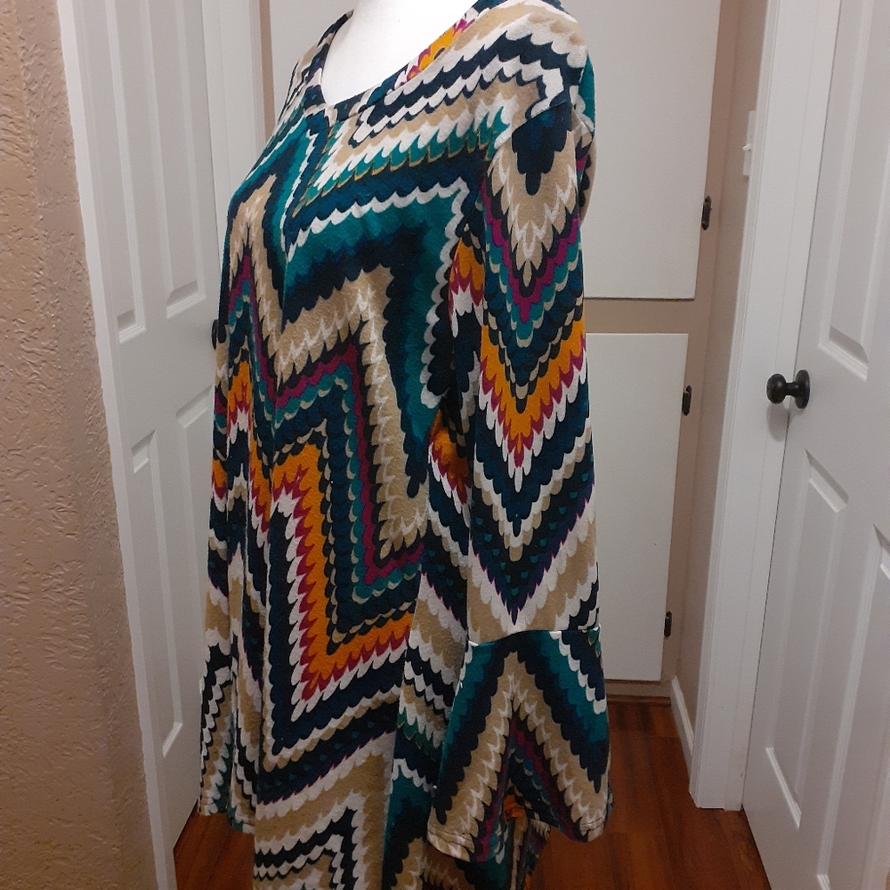Dress - Picture 3 of 3
